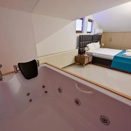 Kalamos - 10 Person With Private Pool In Oludeniz-hisaronu Fethiye