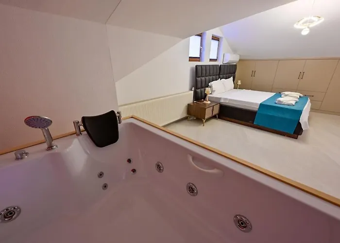 Kalamos - 10 Person With Private Pool In Oludeniz-hisaronu Fethiye